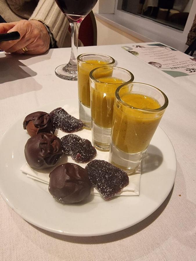 Wayfarers Inn Hikkaduwa Dış mekan fotoğraf